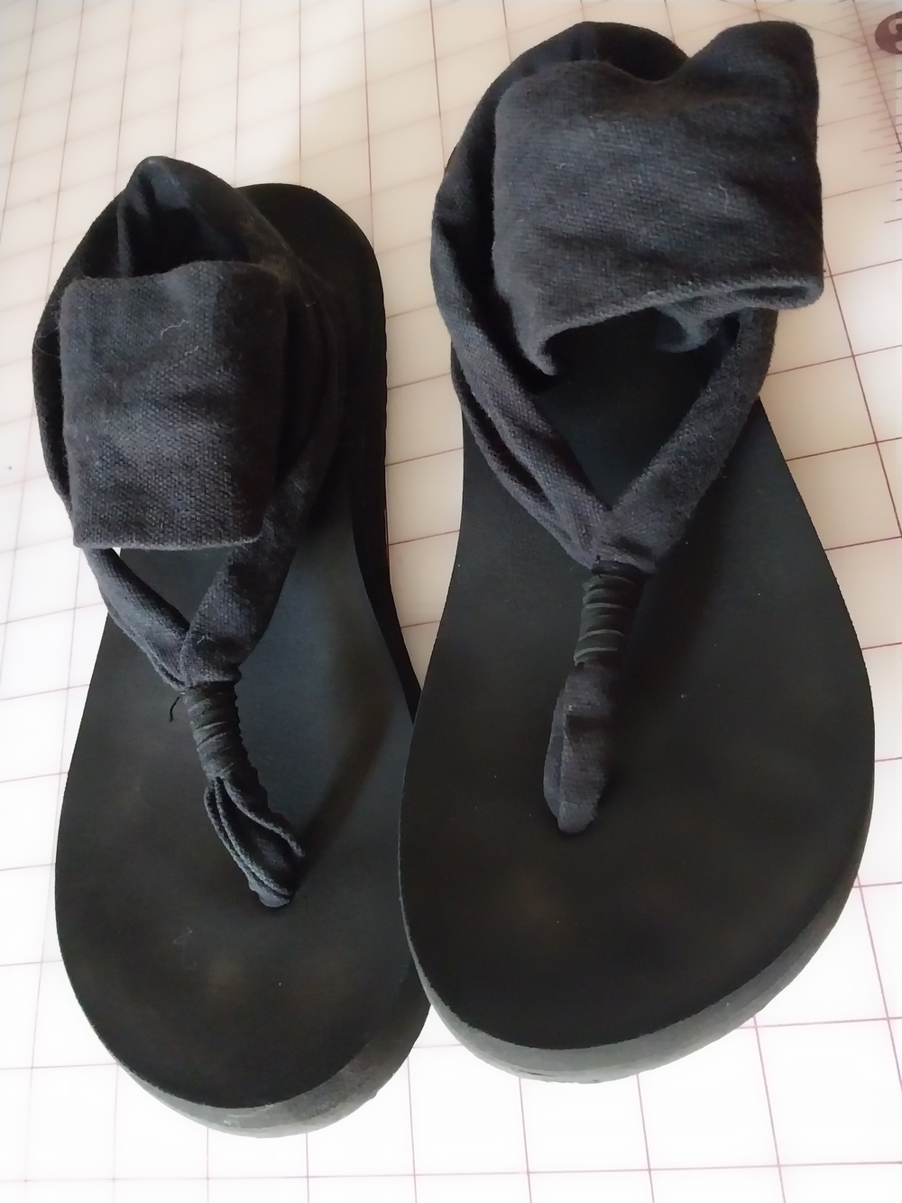 Sanuk Black Sling ST Sandals